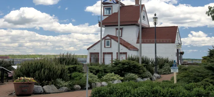 Fort Point historic lighthouse in Liverpool, NS and beautiful grounds