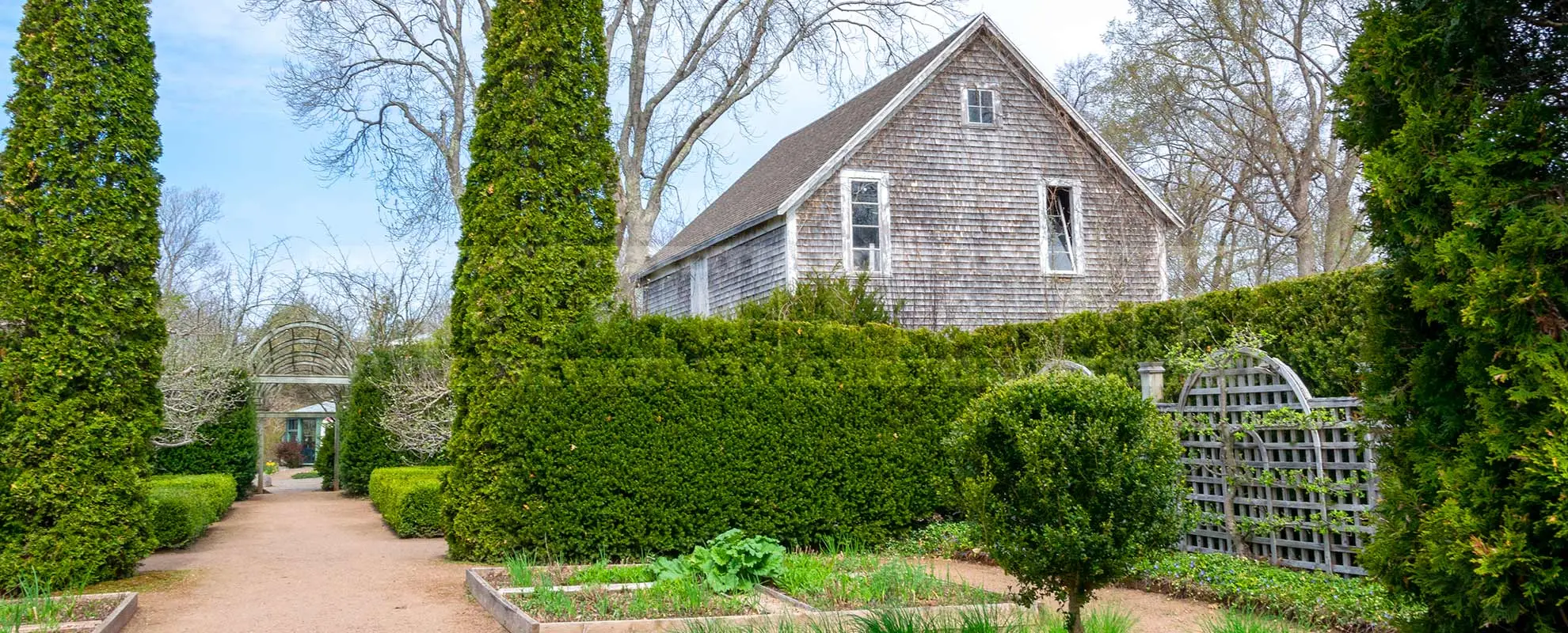 Pretty garden walk at the botanical gardens