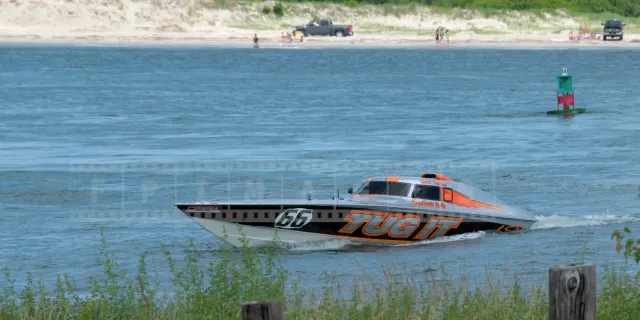 Tug It power speed boat #66 in Absecon Inlet
