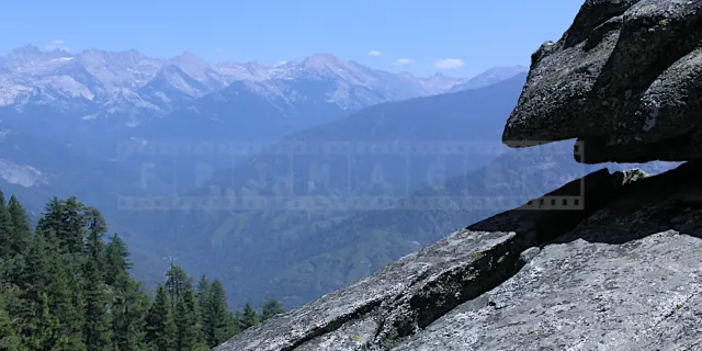 Sierra Nevada Mountain range as seen from Seqouia National park