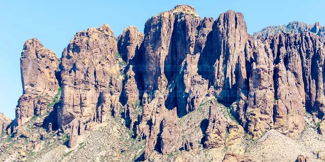 Superstition mountains rocky ridge