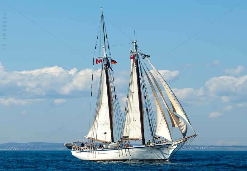 Schooner Harvey Gamage leaving harbor