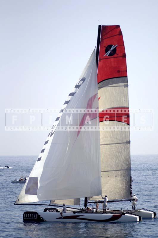 Photo of the boat from Promenade des Anglais