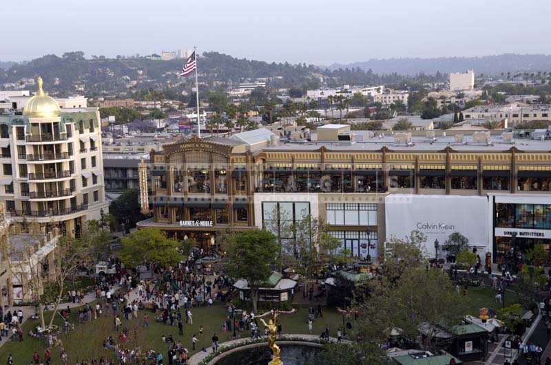 The Modern Architecture of the Shopping Establishment, Glendale