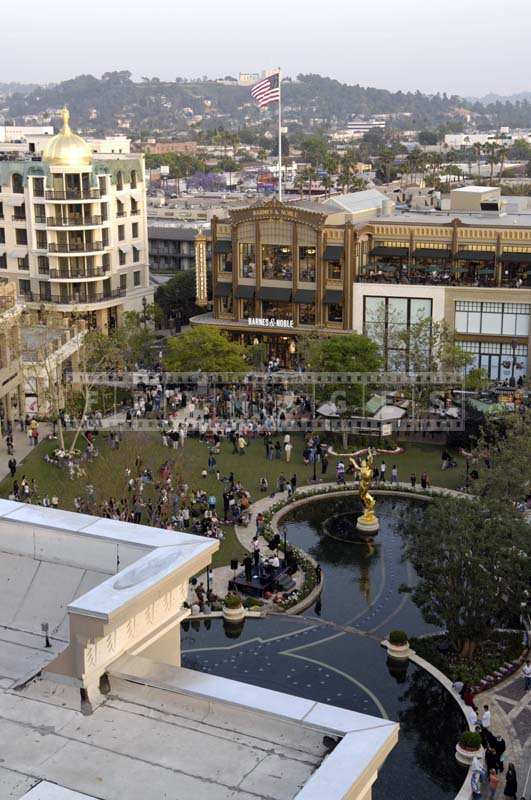 Busy Park in front of the Barnes & Noble Entrance