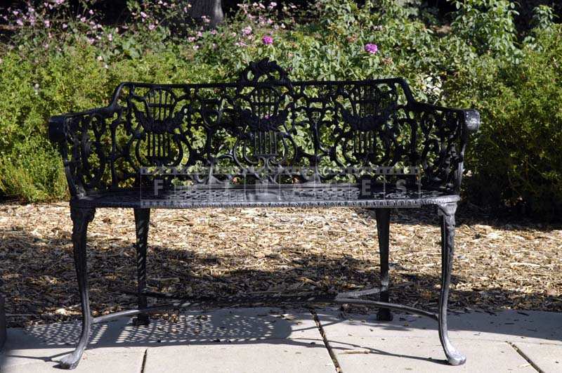 Gaden iron bench