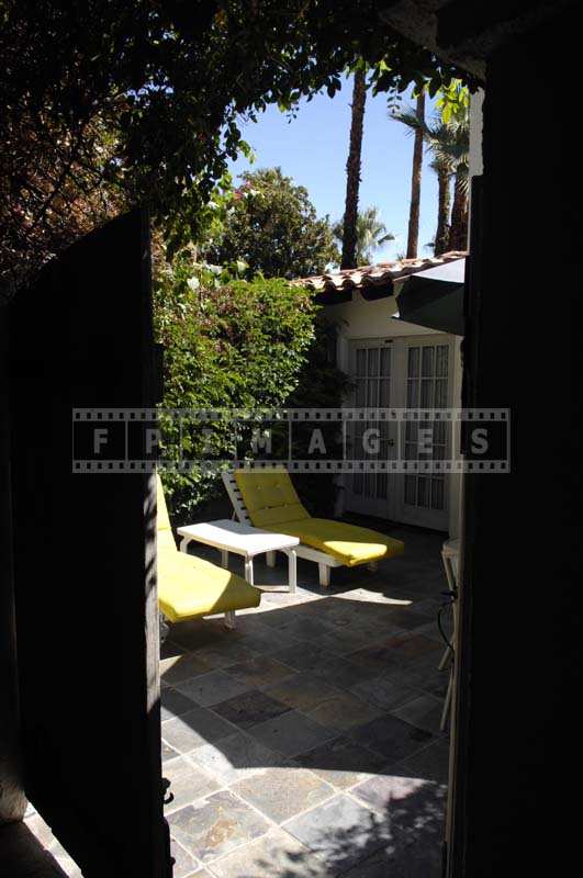 Elegant patio to relax in the shade