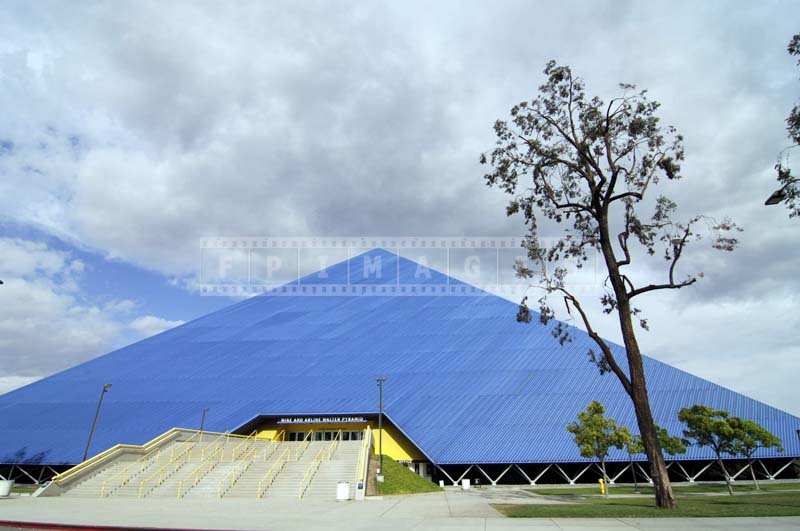 Staircase to Walter Pyramid, pictures of buildings