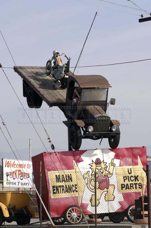 U Pick Parts’ Truck and Motorbike Roadside Sculpture