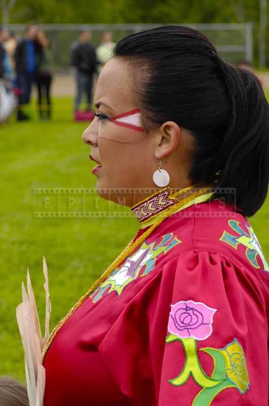 Portrait of a Mi'kmaq lady dancer