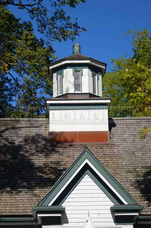 Architecture of the concession building roof