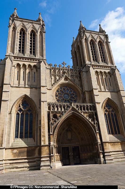 Towers and entrance to the cathedral, free image
