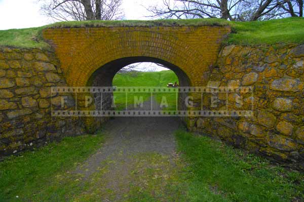 stone and earth architecture of Fort Anne, Vauban design