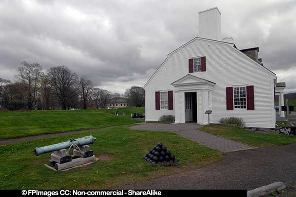 Nova Scotia attractions - museum at officers quarters, fort Anne