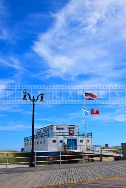 Blue skies above Atlantic City beach patrol station