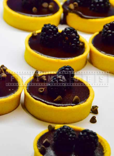 caesars atlantic city buffet food pictures dark chocolate blackberry tarts