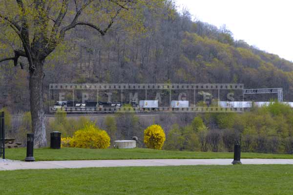 Trains with intermodal cargo are using Horseshoe curve every day