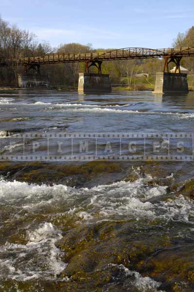 ohiopyle pennsylvania great outdoors - hiking the bridge across the river