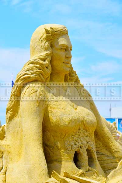 DO AC elaborate sand sculpting work