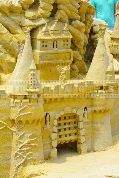 Game of thrones sand castle made by sand artist Rich Varano, USA