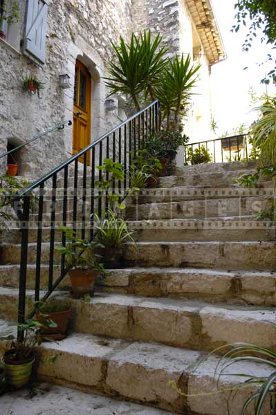 south france european cityscapes - simple but beautiful stairs pictures of buildings