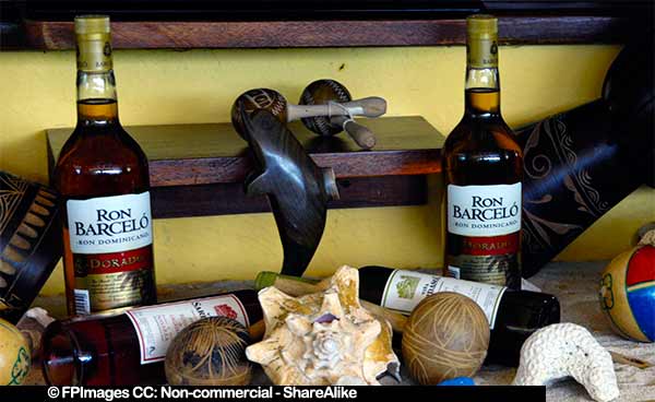 Dominican Republic market tropical gift ideas - Barcelo rum, wood carvings, sea shells, handmade crafts.