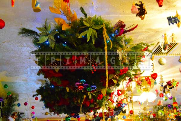 Evergreen cafe wrightwood california christmas decorations