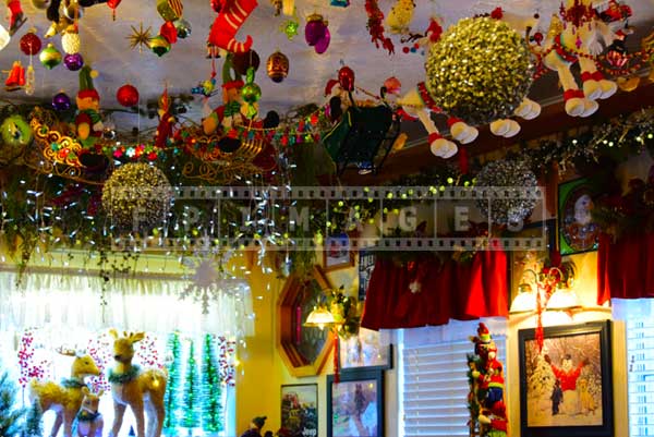 Ceiling Christmas decorations at Evergreen cafe, restaurant reviews