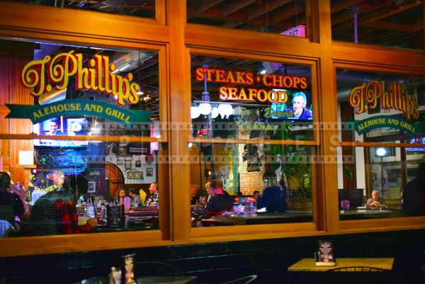 steak and seafod restaurant, Monrovia night images