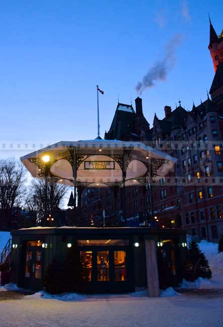 chateau-frontenac-old-quebec-winter-romantic-getaways (12)