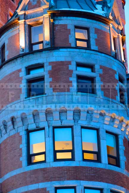 chateau-frontenac-old-quebec-winter-romantic-getaways (13)