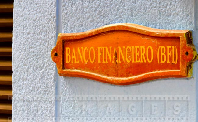 Banco Financiero (BFI) currency exchange, bank sign