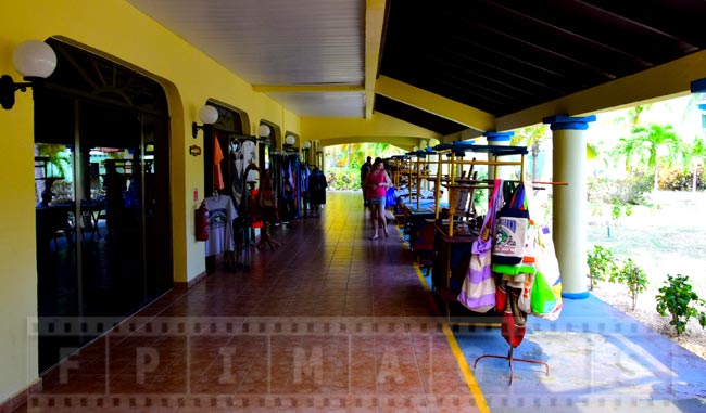 Shopping area with traditional Caribbean gifts and unique Cuban gifts