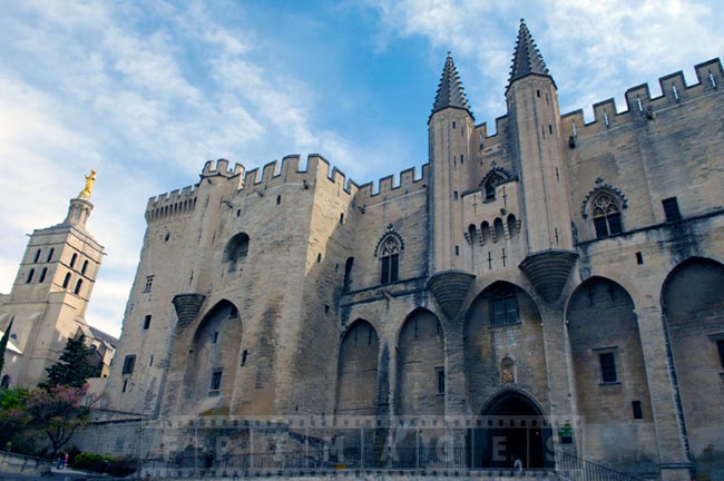 Papal palace and Cathedral architecture