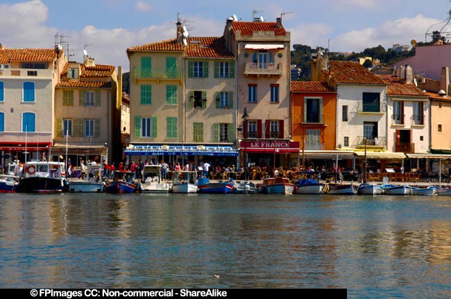 Cassis waterfront houses and boats