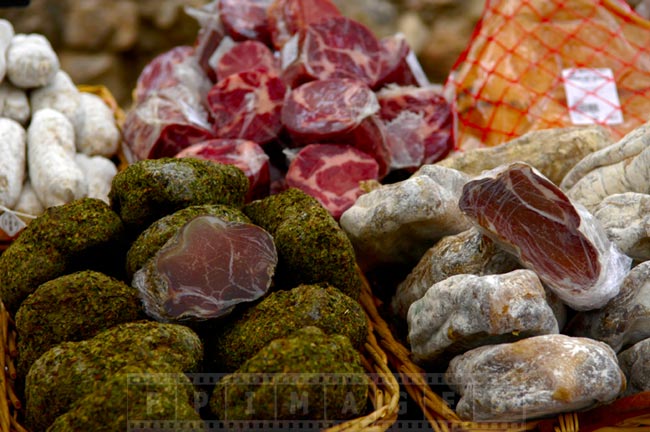 Various meats, taste the Provence flavours