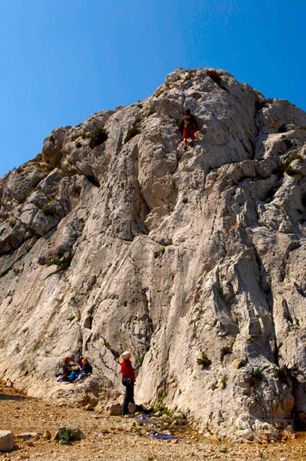 People climbing rock, Sormiou calanque