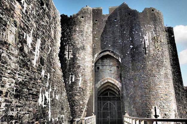 medieval castles in wales, travel images of historic places