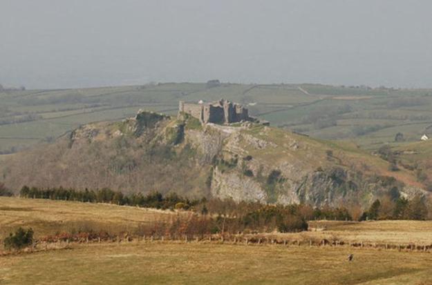 medieval castles in wales, travel images of historic places