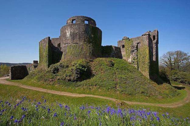 medieval castles in wales, travel images of historic places