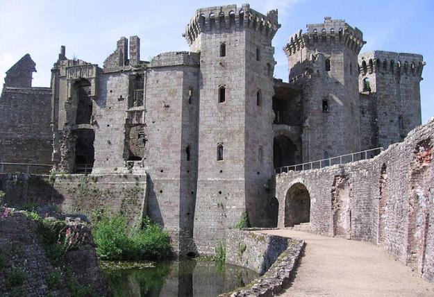 medieval castles in wales, travel images of historic places