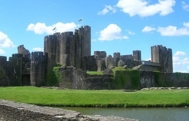 medieval castles in wales, travel images of historic places