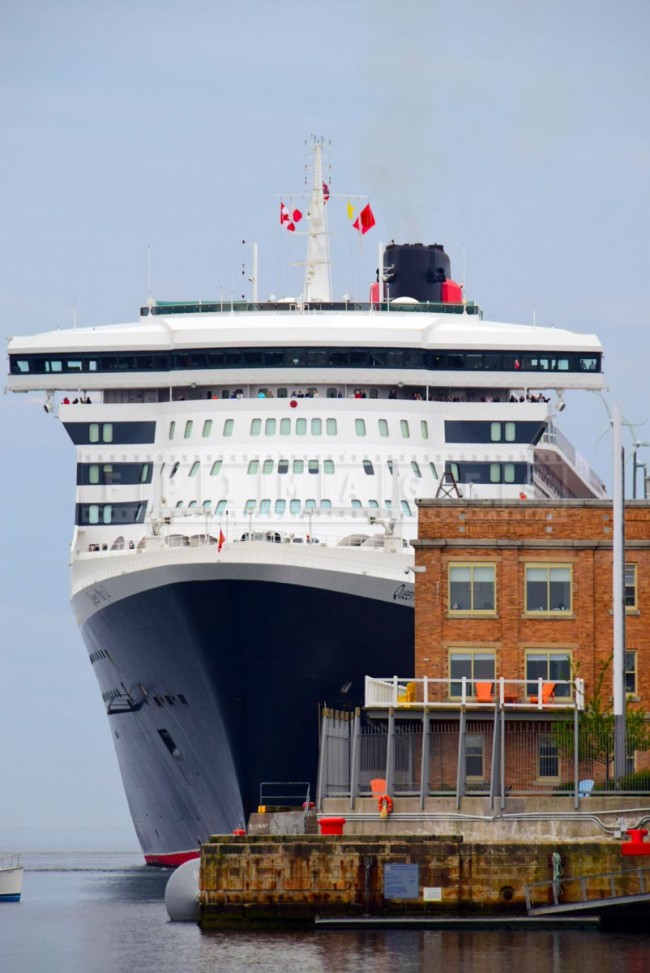 RMS Queen Mary 2 Enters Halifax Harbour On 175 Th Cunard Line Anniversary   Queen Mary 2 Halifax 2015 Cunard Anniversary 10 650x973 