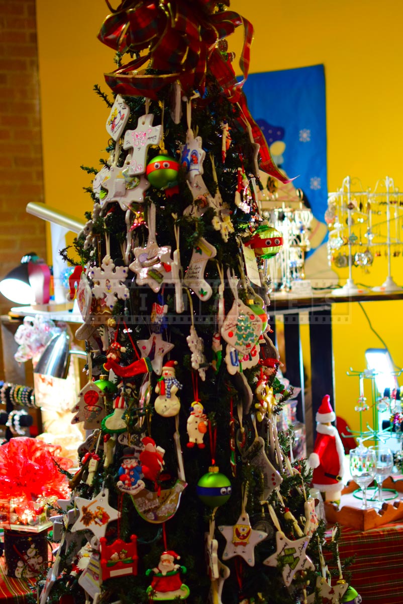 Xmas arts and crafts market - Christmas tree decorations for sale