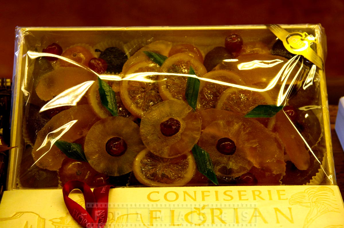 Candied fruit slices in a gift box