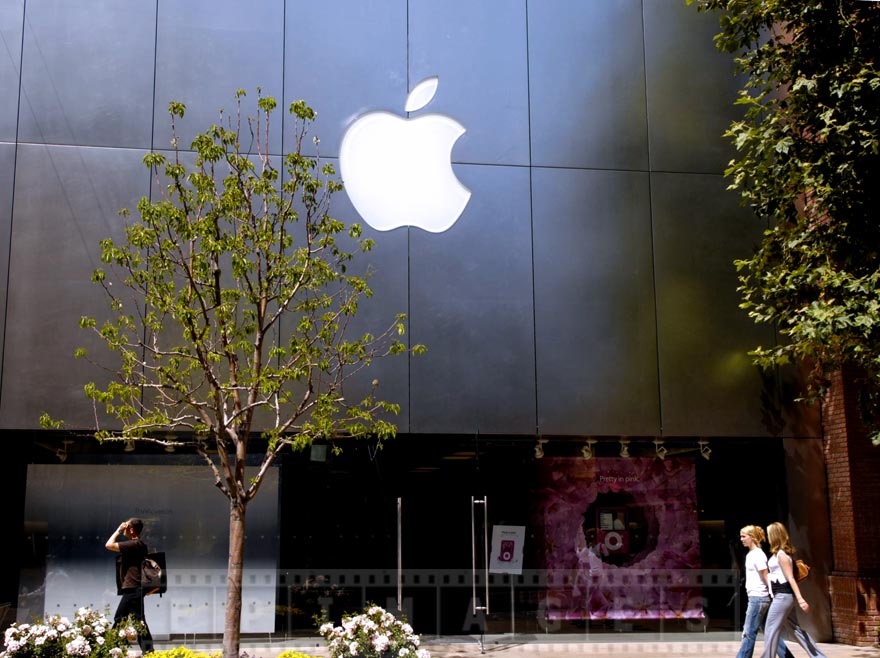 Apple store - one of many brand names at the Grove