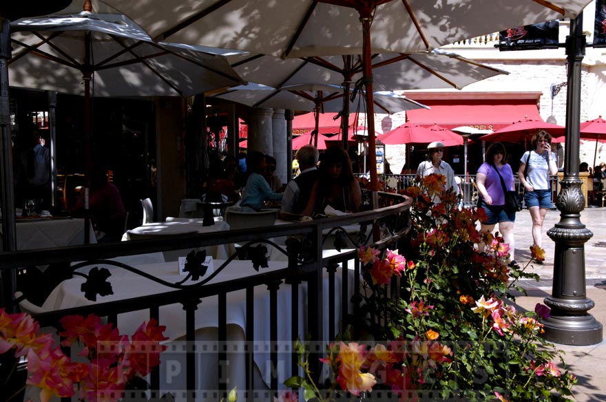 People enjoying lunch at the outdoor tables