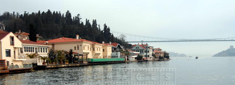 Villas on the Asian side of the strait