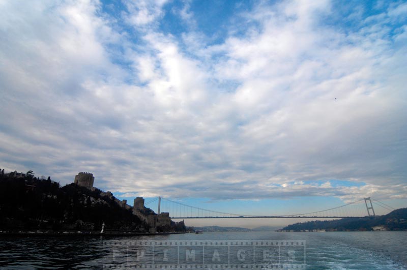 Panoramic view of the Sultan Mehmet bridge and Rumeli Hisari