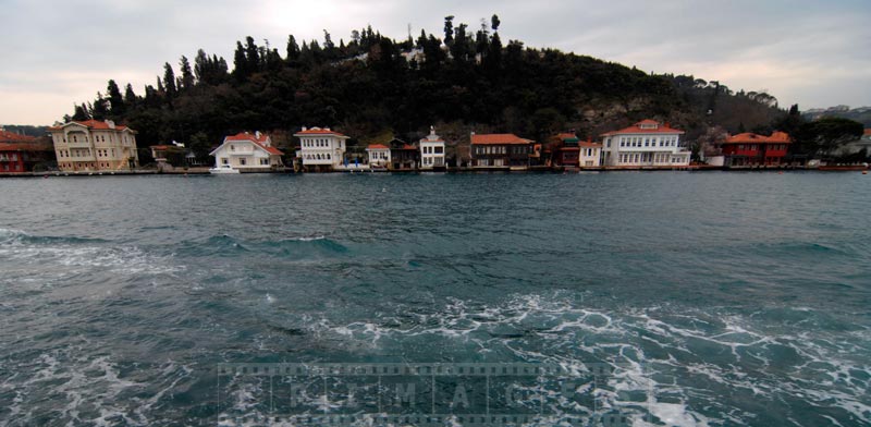 Beautiful houses line the shores